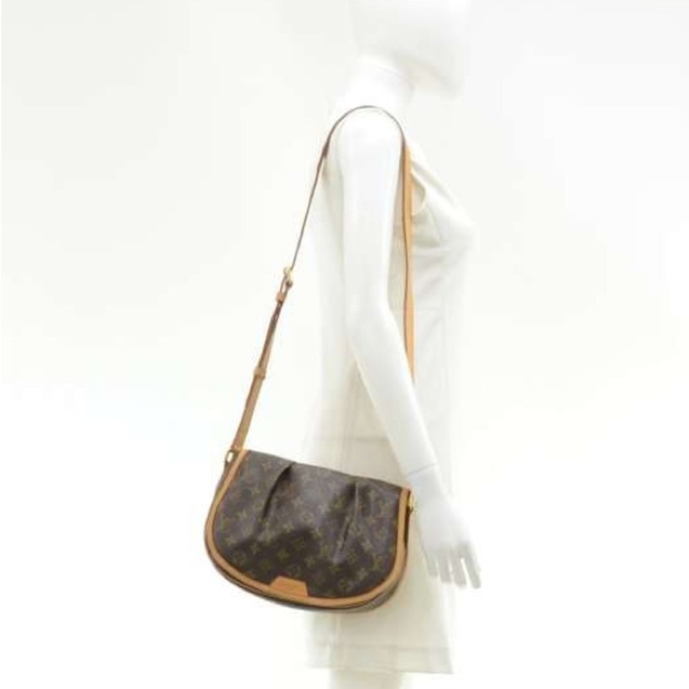 (SOLD❗️) Authentic Louis Vuitton Menilmontant PM - Picture 9 of 9